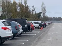 Новости » Общество: На новых парковках по ШГС в Керчи нанесли разметку