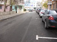 Новости » Общество: В переулке Кооперативном в Керчи обозначили места для парковки