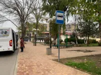 Новости » Общество: Остановку "Площадь Ленина" в Керчи полностью демонтировали