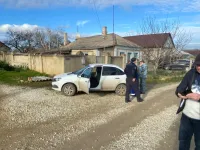 Новости » Криминал и ЧП: Должник набросился на сотрудника КРЭС во время его отключения от электроснабжения