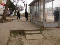 Возле остановки "Луч" в Керчи обещают сделать полноценный тротуар