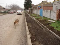 Во время ремонта дороги по улице Попова в Керчи возникла проблема