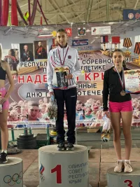 Юные легкоатлеты ДЮКФП Керчи с открытого первенства г. Симферополя привезли золотые медали