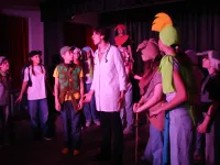 Премьерный спектакль юных театралов "Айболит" продолжает радовать керченскую детвору