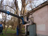 Новости » Криминал и ЧП: В районе улицы Войкова продолжают восстанавливать линии наружного освещения