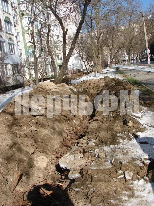 Вдоль аллеи за домом по Сморжевского, 3 в Керчи установят новые фонари