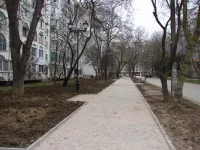 Новости » Общество: Аллея вдоль дома по Сморжевского, 3 в Керчи готова к укладке тротуара