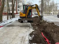 Новости » Общество: В Керчи на Сморжевского прокладывают новую линию освещения