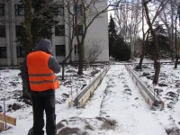 Новости » Общество: У керченской Школы искусств им. Р. Сердюка установили первые бордюры