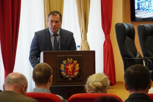 Глава администрации Керчи отчитался перед депутатами о проделанной работе