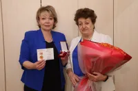 В Керчи чествовали педагога-юбиляра с полувековым стажем работы Ирину Косареву