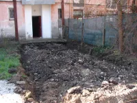 На придомовой территории района дома Энгельса, 26 стартовали работы по благоустройству