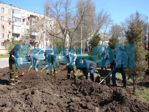 Транспортное Горьковское кольцо в Керчи скоро украсит красивая клумба