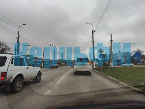 Ворошиловское кольцо в Керчи: водители просят разобраться с сигналами светофоров