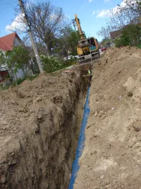 Новости » Общество: Реконструкция водовода на улице Бодни в Керчи перешла на второй участок