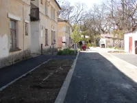 Благоустройство дворов по Войкова, 20 и 22 в Керчи выходит на финишную прямую