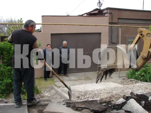 Жители частного сектора по Кирова в Керчи постепенно приходят в себя