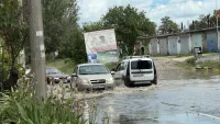 Новости » Общество: Перекресток Фрунзе-Шевякова в Керчи сегодня ушел под воду