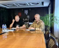 Иван Кошель провёл совещание с начальником Керченского РЭС