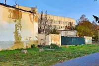 Новости » Общество: Фасад бывшего летнего театра в Керчи временно закроют баннерами