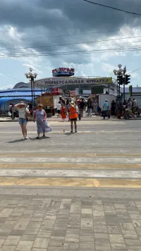 Фотофакт: у Центрального рынка работает регулировщик
