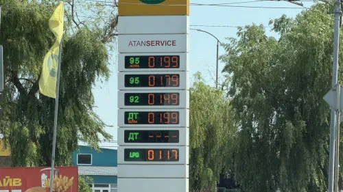 На АЗС Керчи начали показывать на табло цены на топливо