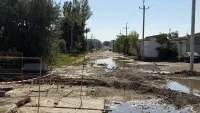 Новости » Коммуналка: Порыв на улице Полевой так и не устранили