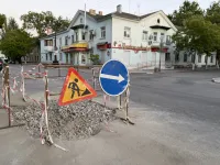 Новости » Общество: Опасный участок пути поджидает керчан на улице Пролетарской