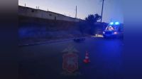 Водитель мопеда погиб после наезда на бордюр в Керчи