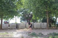 На Адмиралтейском проезде завершают обустройство тротуаров