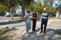 Иван Кошель взял на контроль решение проблемы с парковкой на газоне по улице Еременко